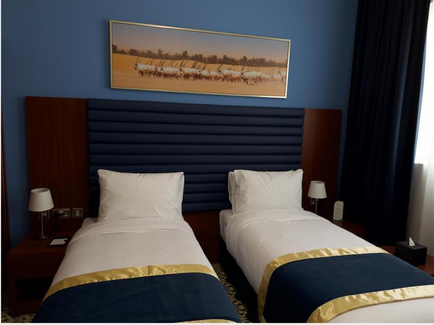 Baniyas Plaza Hotel Apartments Abu Dhabi Exteriör bild